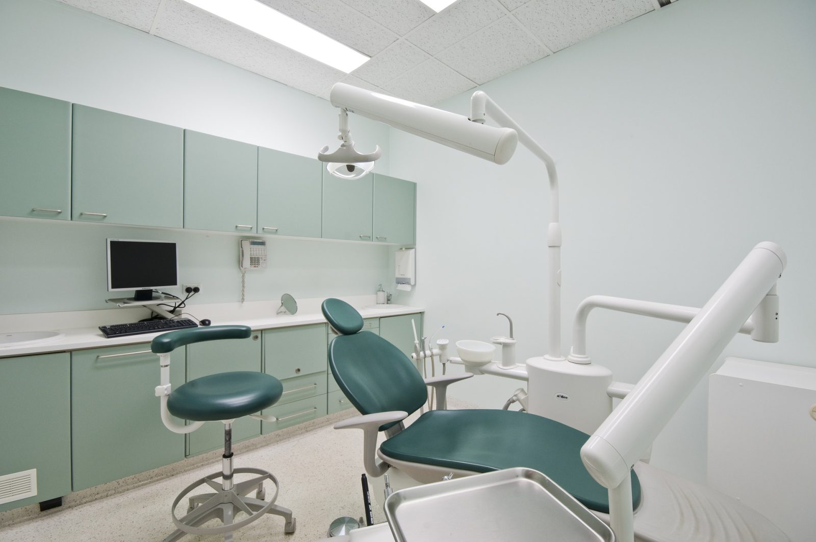 clean dentist chair